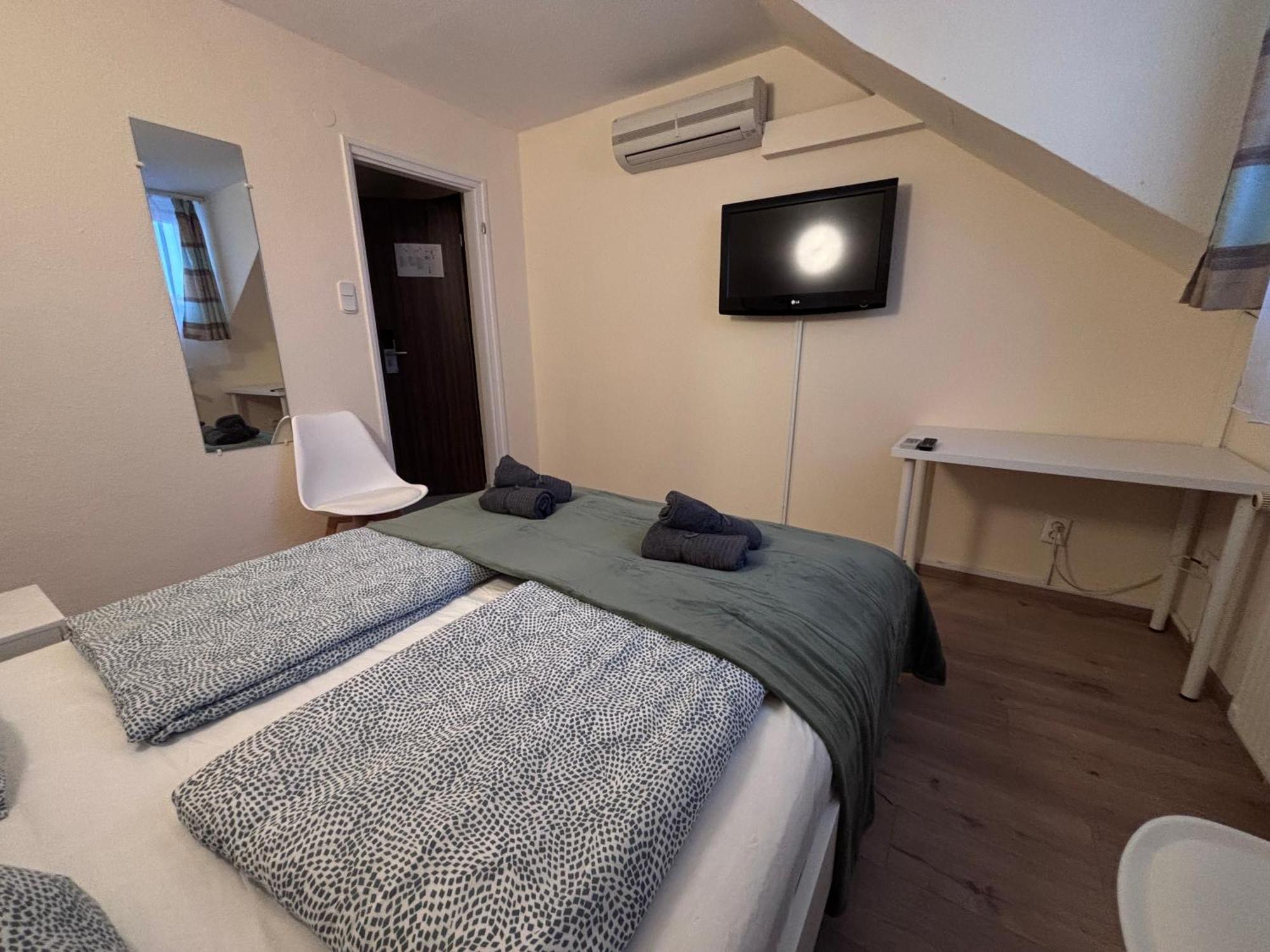 Bed and Breakfast Airportmax Panzio à Vecsés Extérieur photo