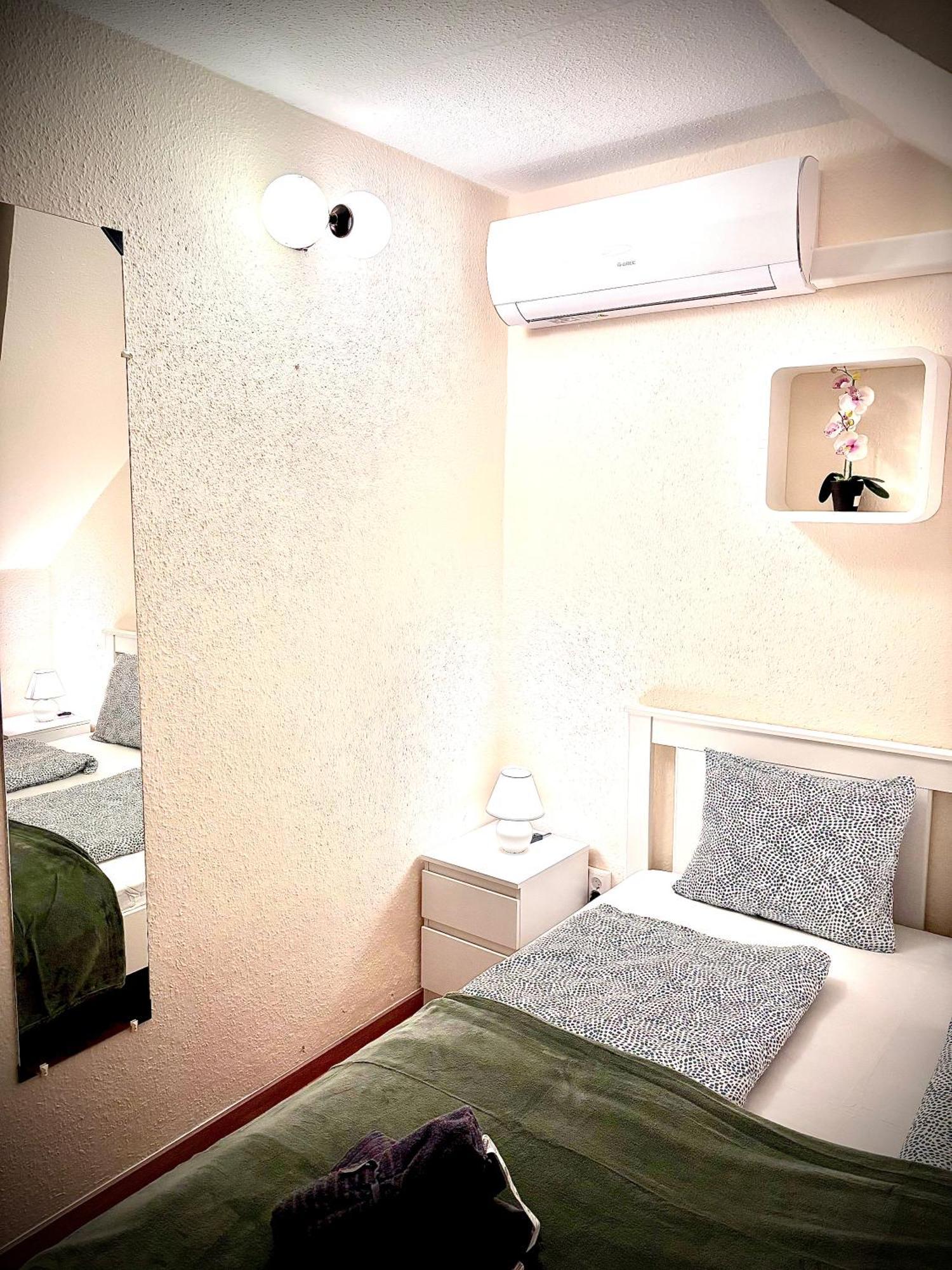 Bed and Breakfast Airportmax Panzio à Vecsés Extérieur photo