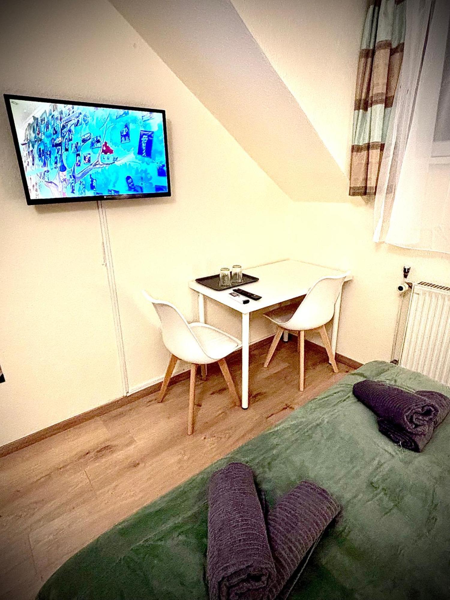 Bed and Breakfast Airportmax Panzio à Vecsés Extérieur photo